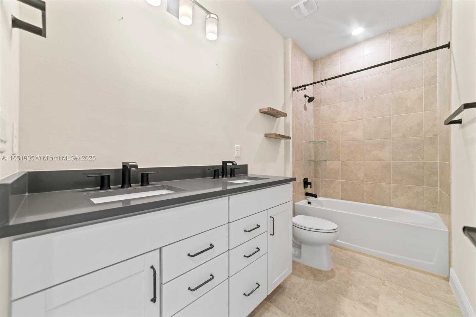 Small Image of 8123 NORTH WEST 78TH ST, Tamarac Number 38
