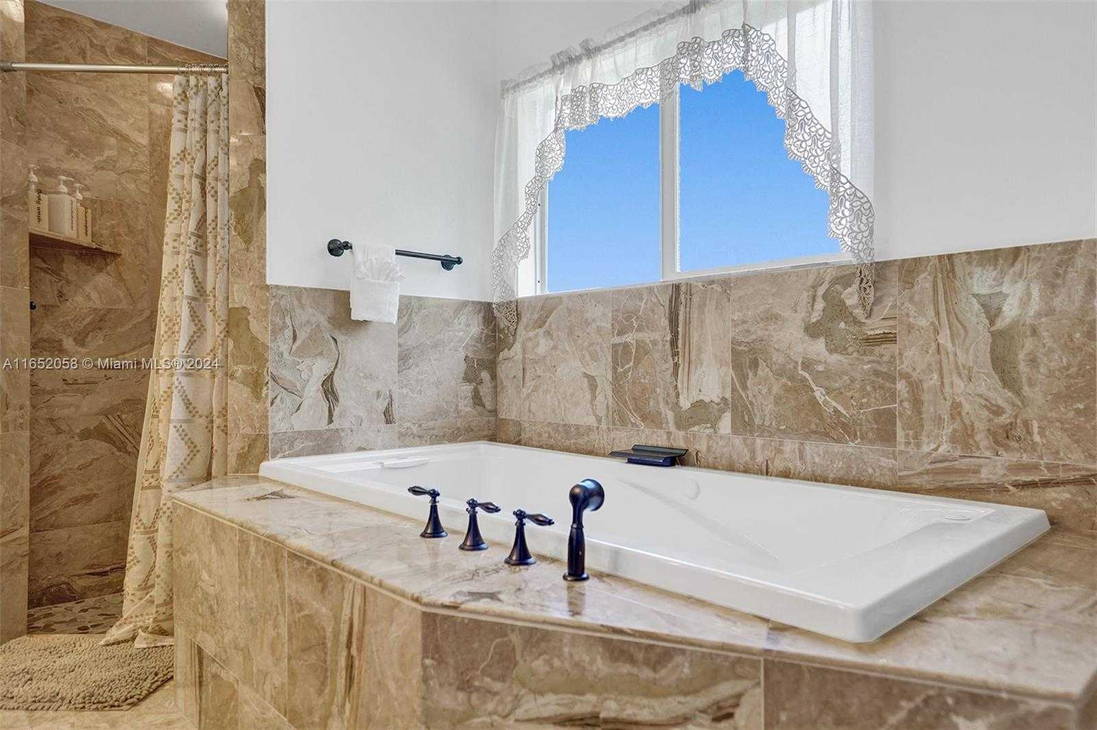 Small Image of 2320 SOUTH WEST 36TH AVE, Fort Lauderdale Number 26