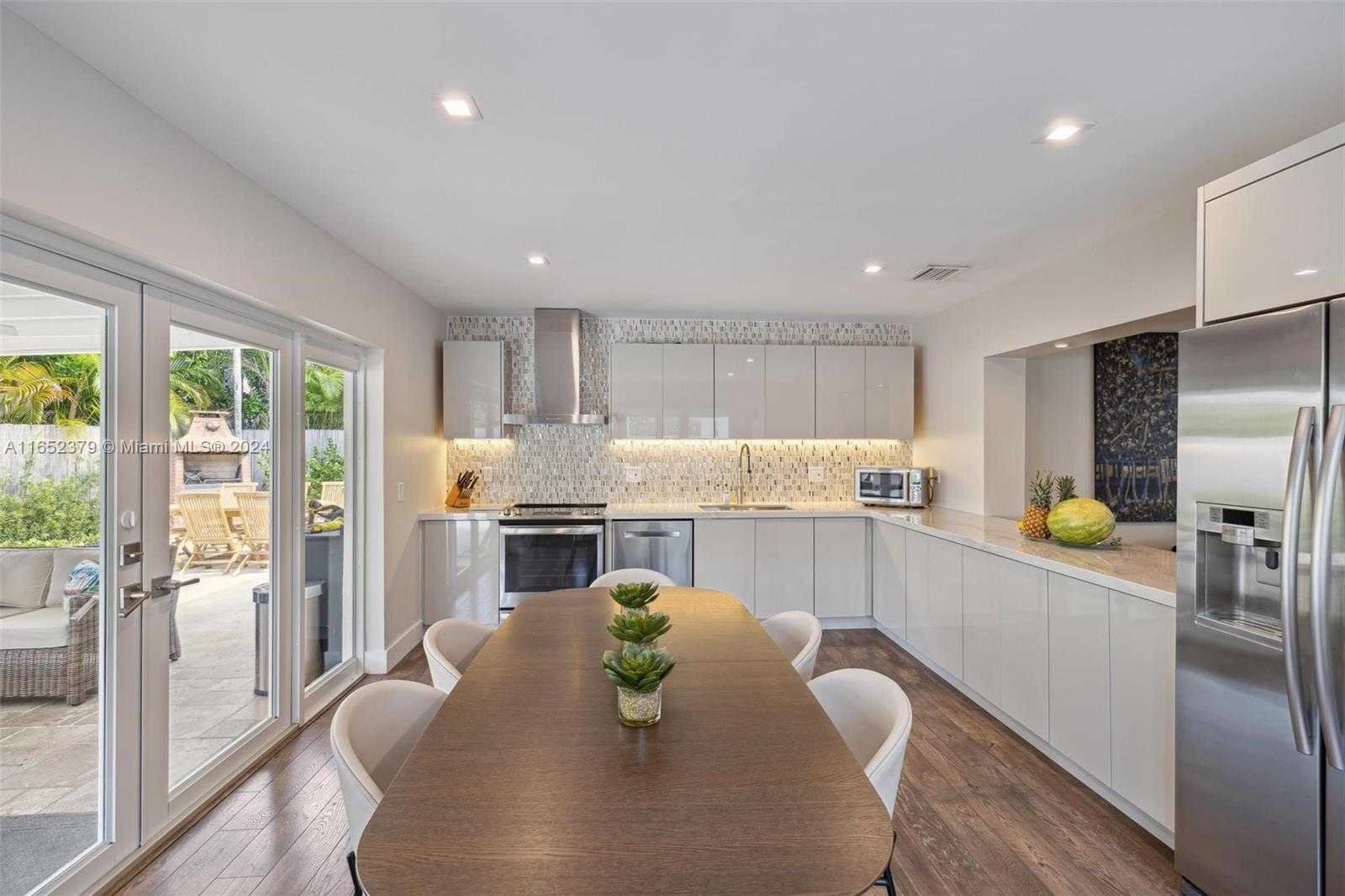 Small Image of 670 ALLENDALE RD, Key Biscayne Number 14