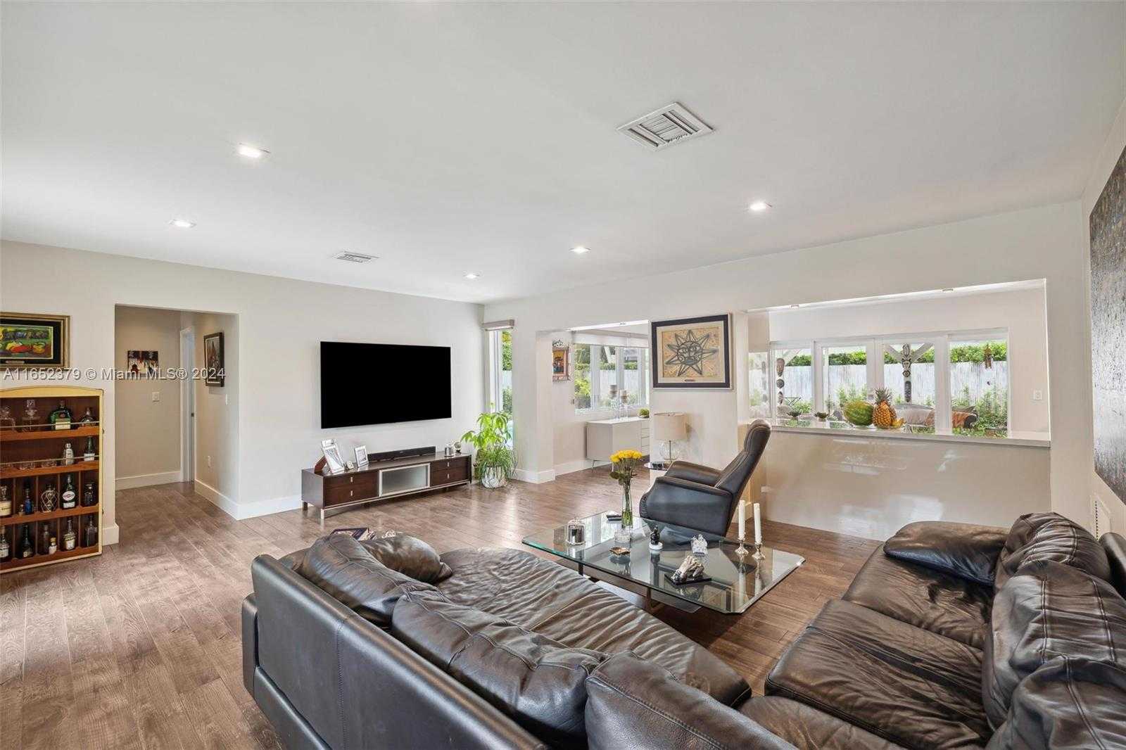 Small Image of 670 ALLENDALE RD, Key Biscayne Number 22