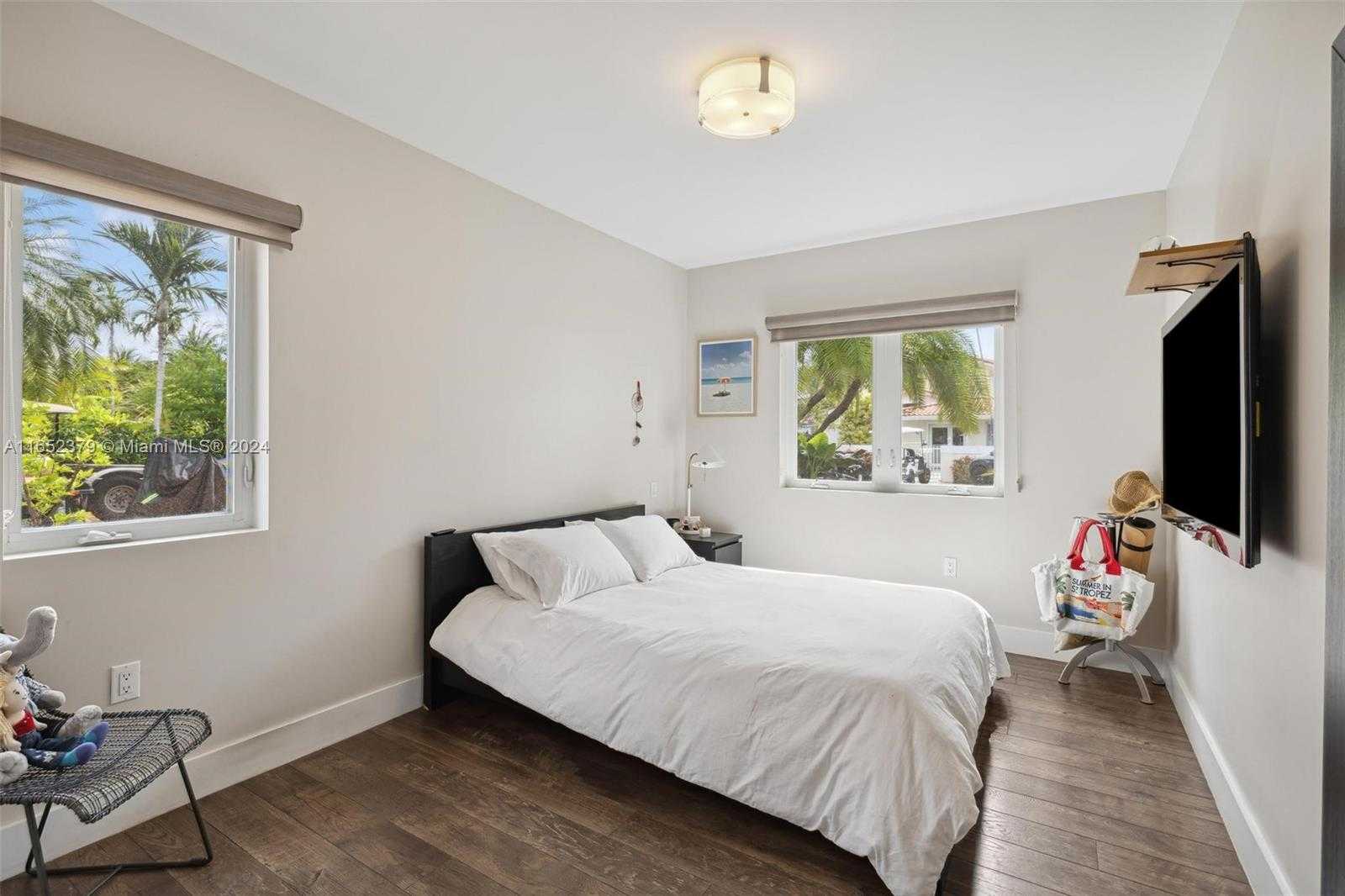 Small Image of 670 ALLENDALE RD, Key Biscayne Number 31