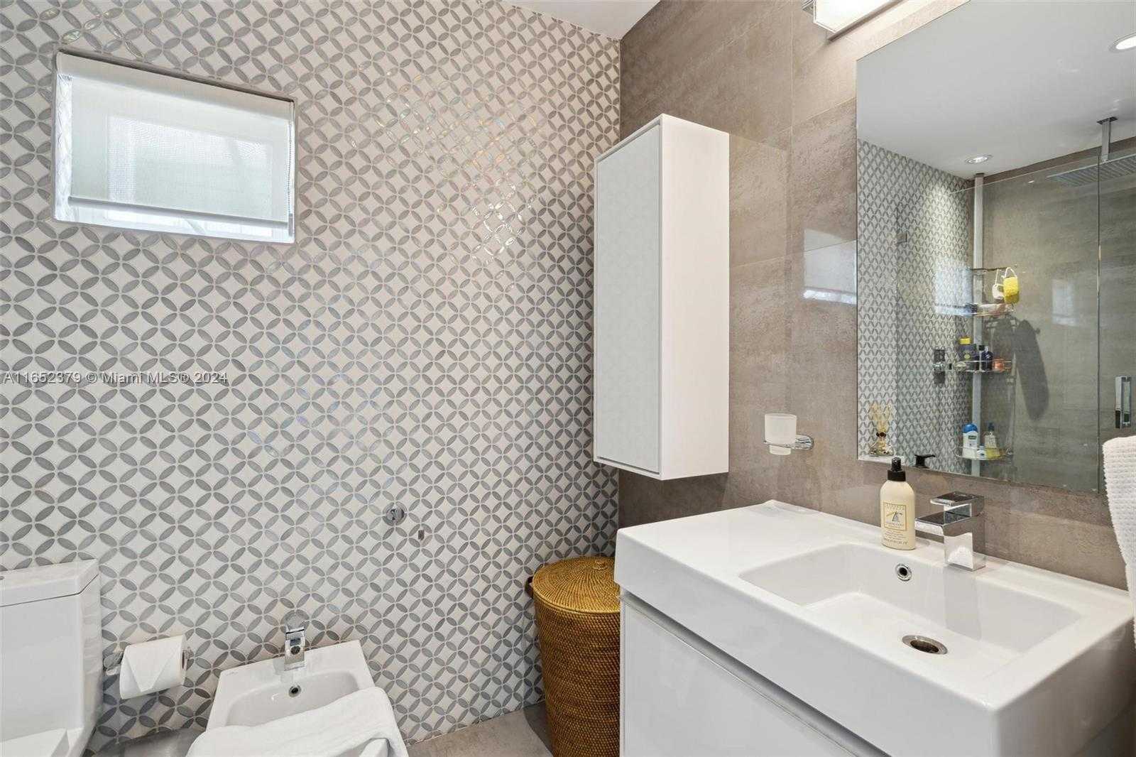 Small Image of 670 ALLENDALE RD, Key Biscayne Number 34