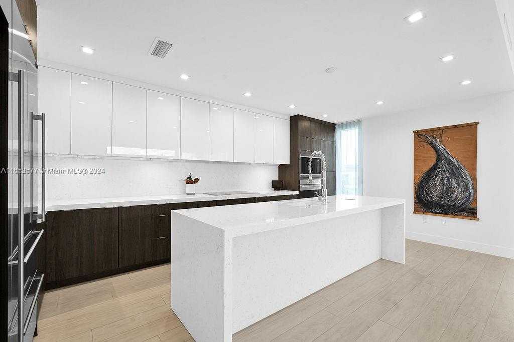 Small Image of 348 DESOTO ST, Hollywood Number 10