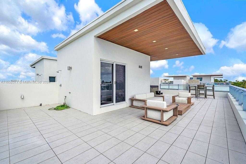 Small Image of 348 DESOTO ST, Hollywood Number 23