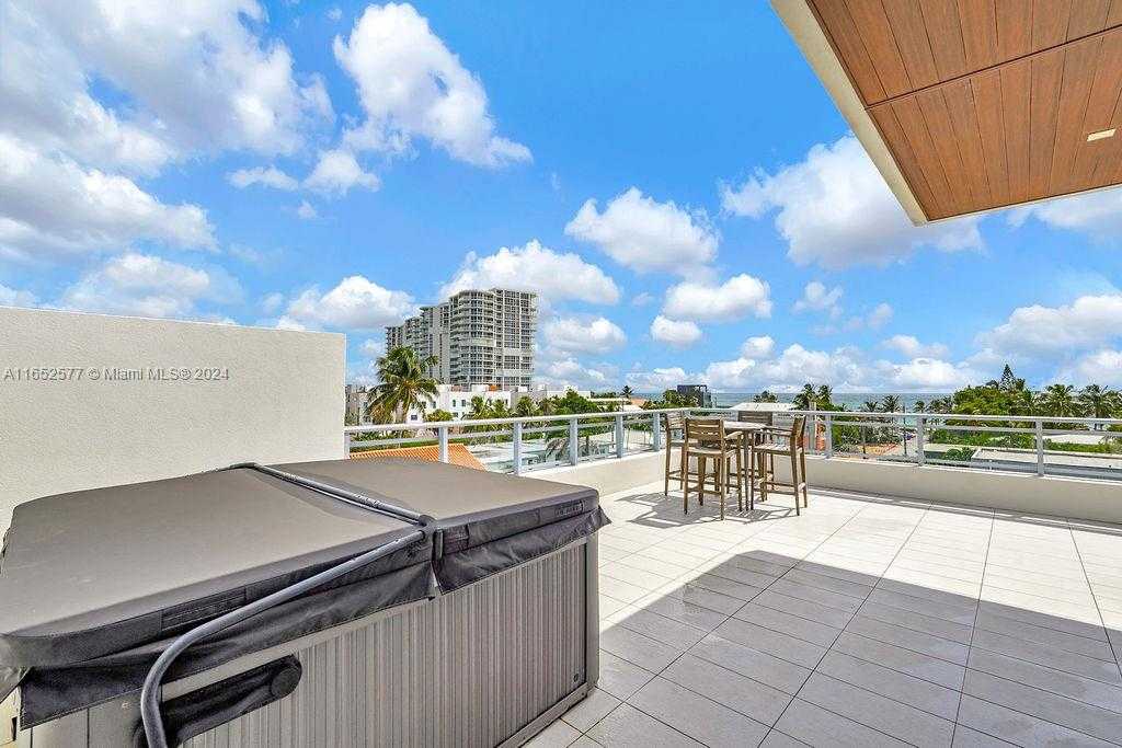Small Image of 348 DESOTO ST, Hollywood Number 25
