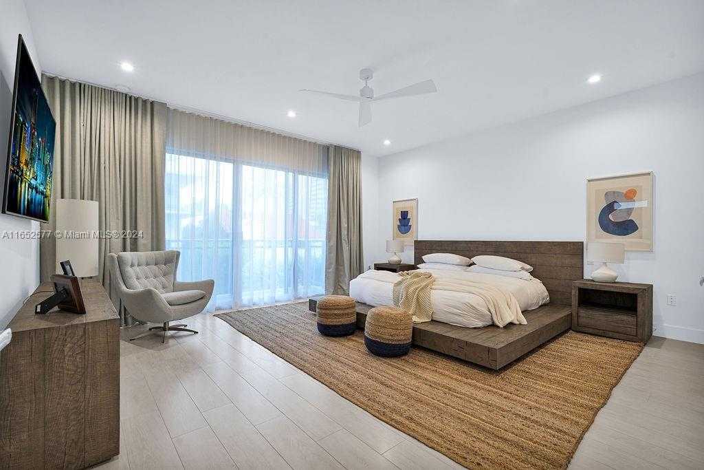 Small Image of 348 DESOTO ST, Hollywood Number 28