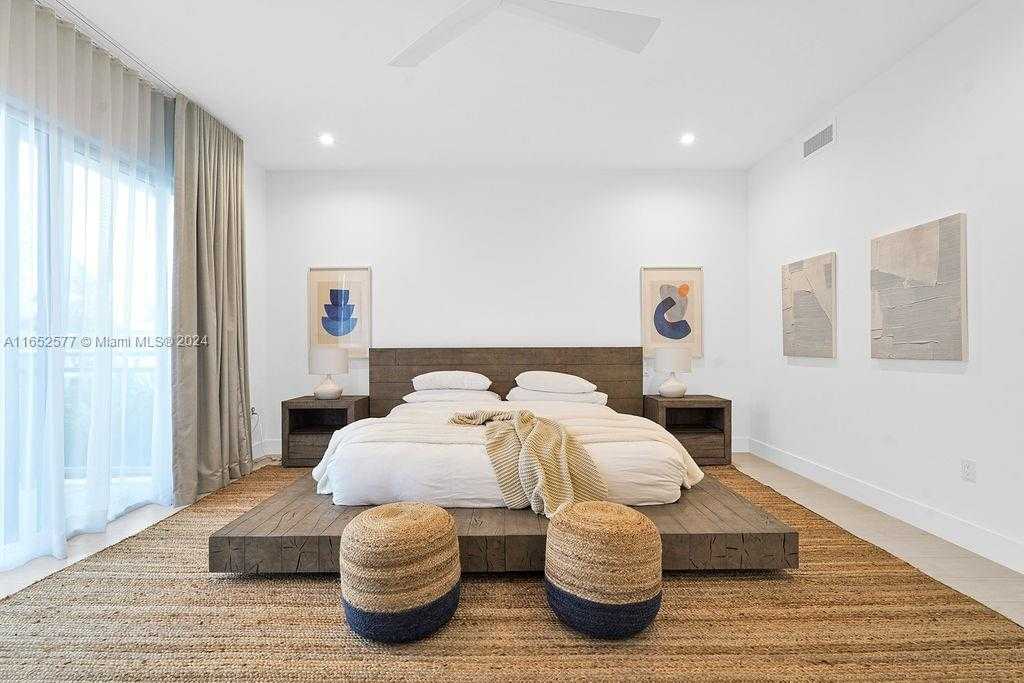 Small Image of 348 DESOTO ST, Hollywood Number 29