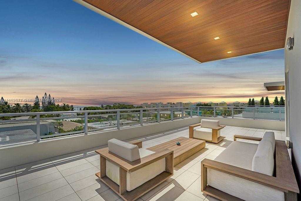 Small Image of 348 DESOTO ST, Hollywood Number 3