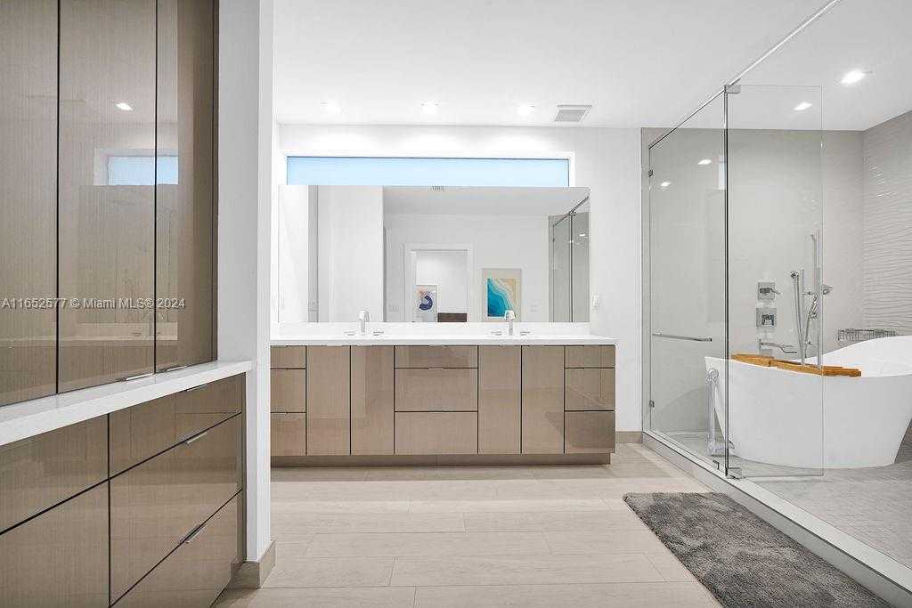 Small Image of 348 DESOTO ST, Hollywood Number 34