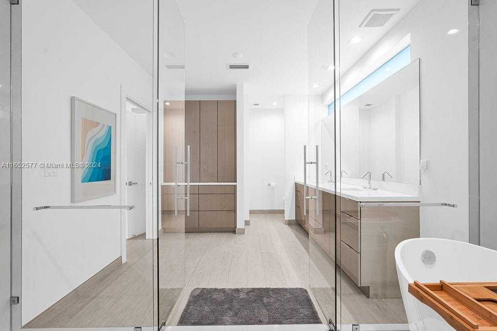 Small Image of 348 DESOTO ST, Hollywood Number 37