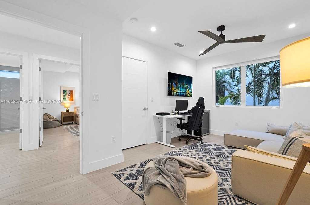 Small Image of 348 DESOTO ST, Hollywood Number 49