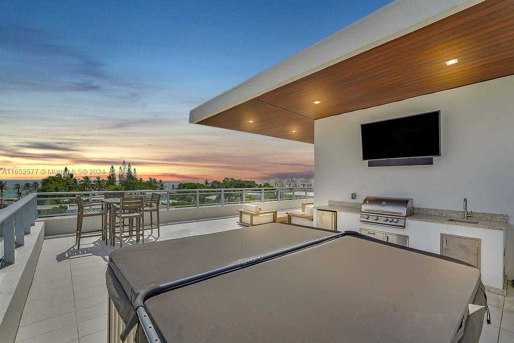 Small Image of 348 DESOTO ST, Hollywood Number 5