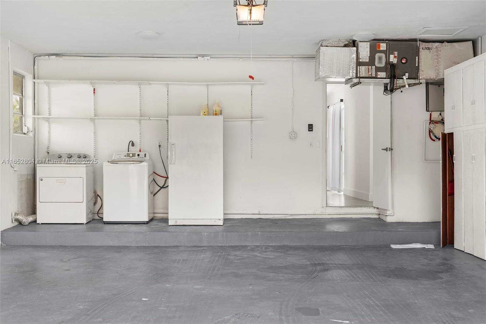 Small Image of 661 LAYNE BLVD, Hallandale Beach Number 31