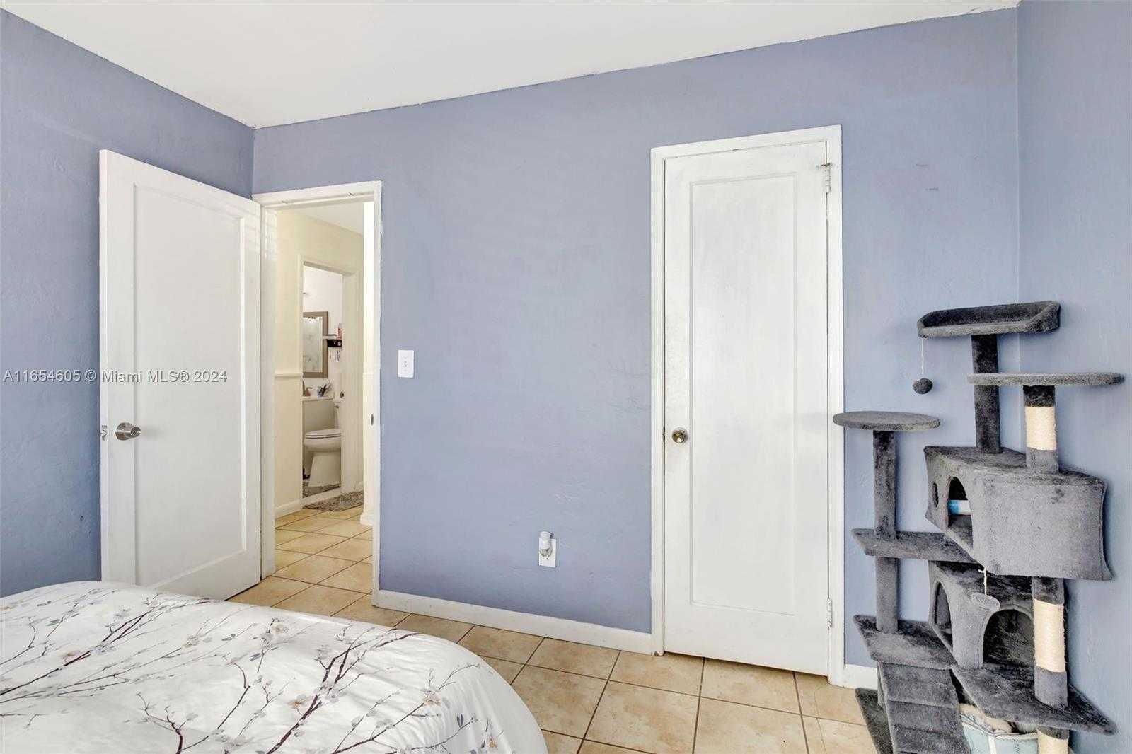 Small Image of 380 EAST 45 ST, Hialeah Number 15