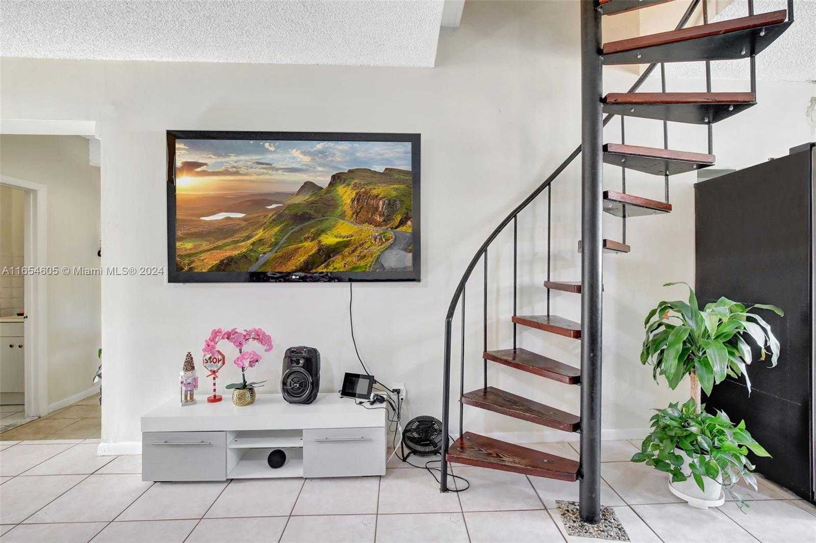 Small Image of 380 EAST 45 ST, Hialeah Number 18