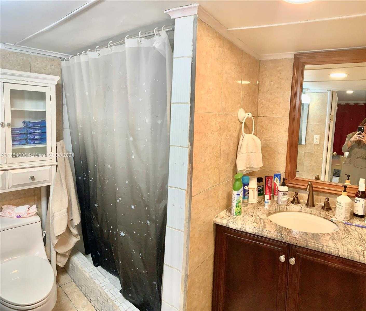 Small Image of 380 EAST 45 ST, Hialeah Number 28
