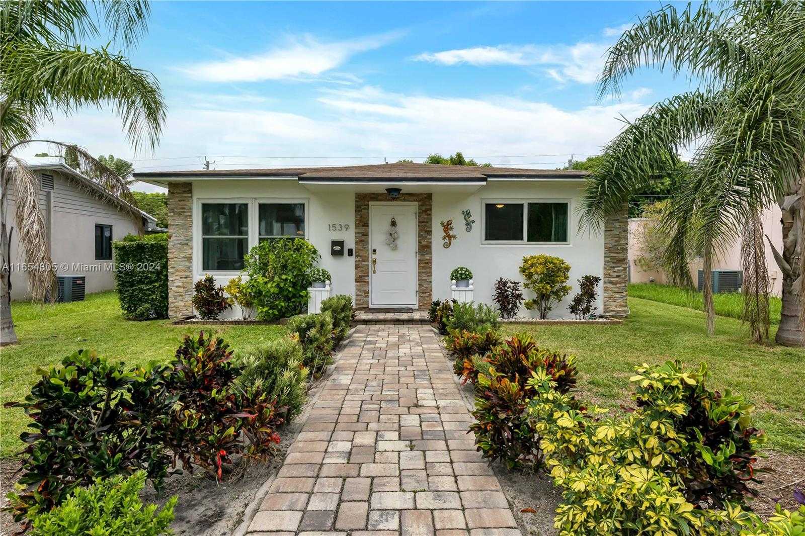 Small Image of 1539 FUNSTON ST, Hollywood Number 2