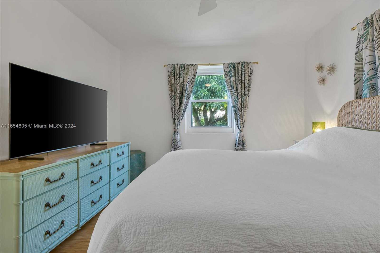 Small Image of 1539 FUNSTON ST, Hollywood Number 35