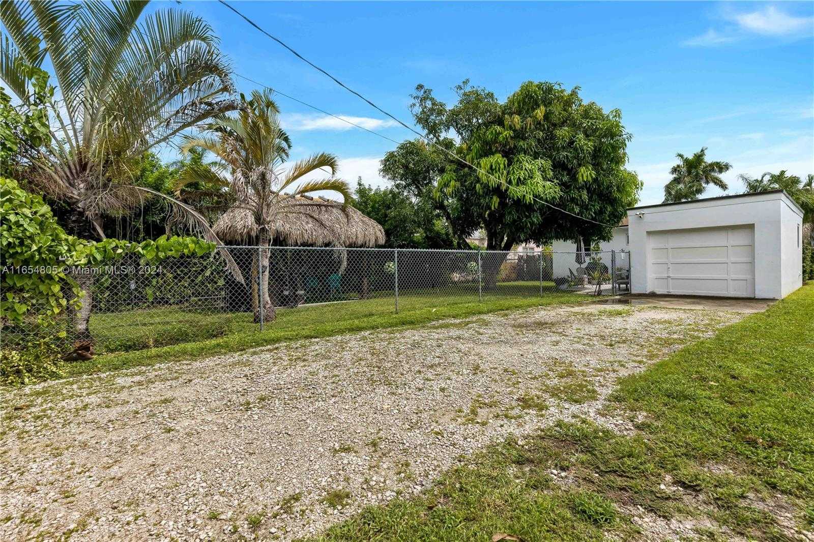Small Image of 1539 FUNSTON ST, Hollywood Number 47