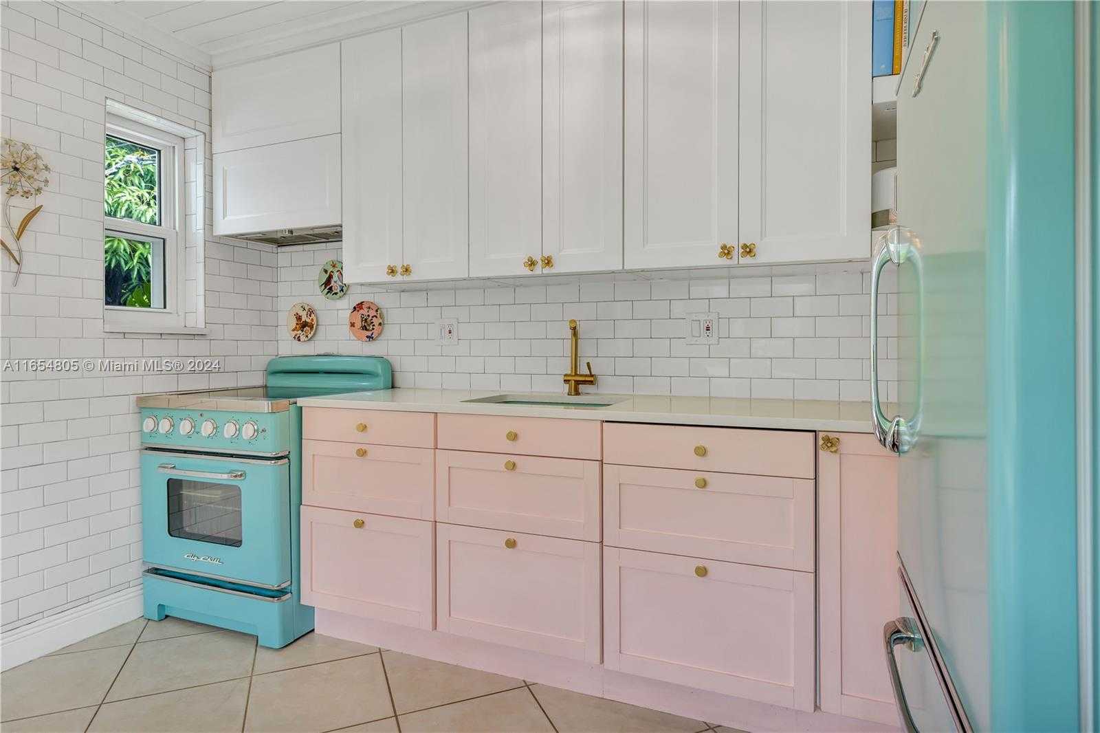 Small Image of 1539 FUNSTON ST, Hollywood Number 6