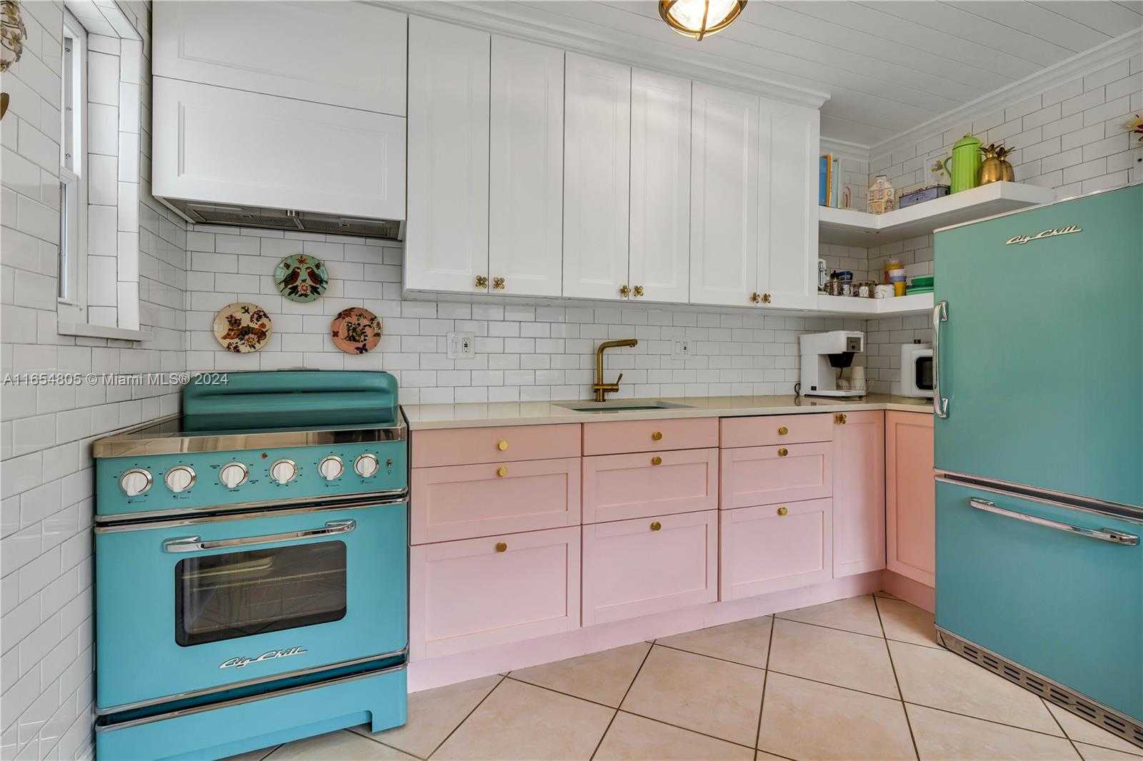 Small Image of 1539 FUNSTON ST, Hollywood Number 7