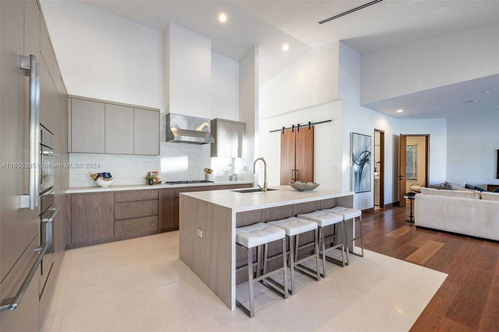 Small Image of 543 HIBISCUS DR, Hallandale Beach Number 17