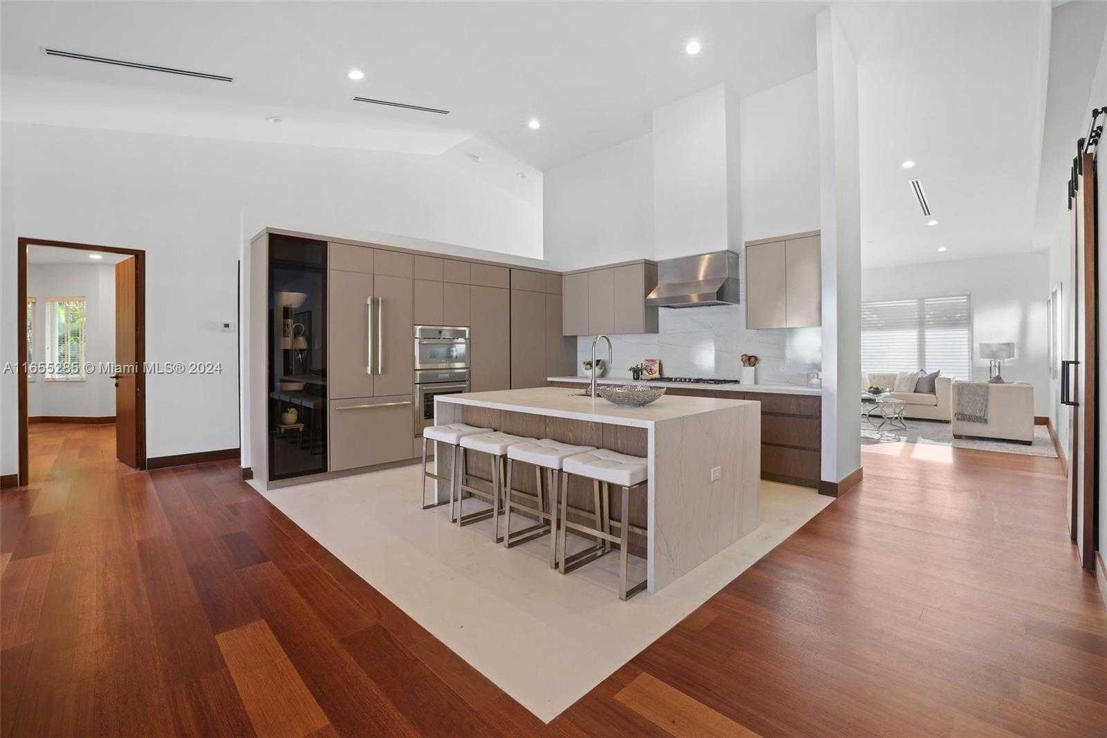 Small Image of 543 HIBISCUS DR, Hallandale Beach Number 22