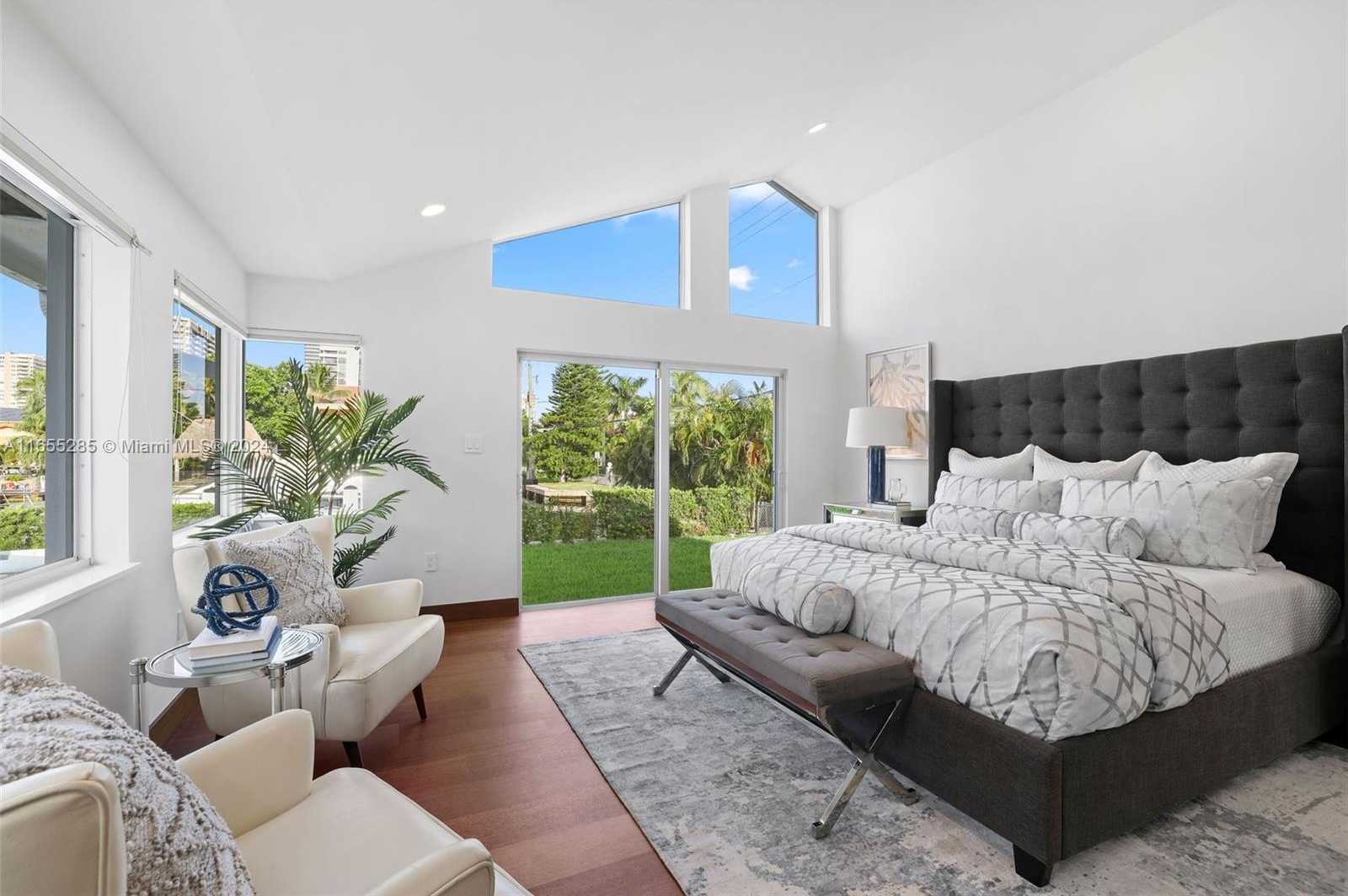 Small Image of 543 HIBISCUS DR, Hallandale Beach Number 28
