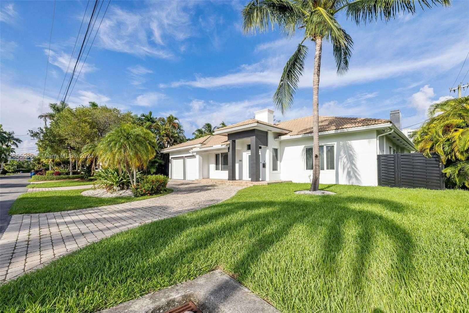 Small Image of 543 HIBISCUS DR, Hallandale Beach Number 3