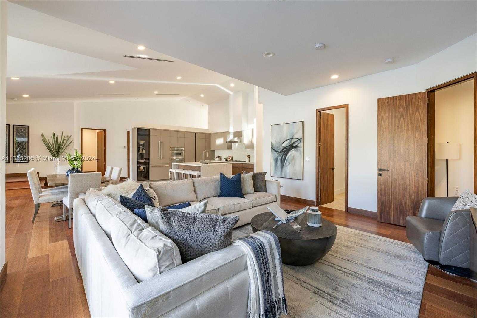 Small Image of 543 HIBISCUS DR, Hallandale Beach Number 33