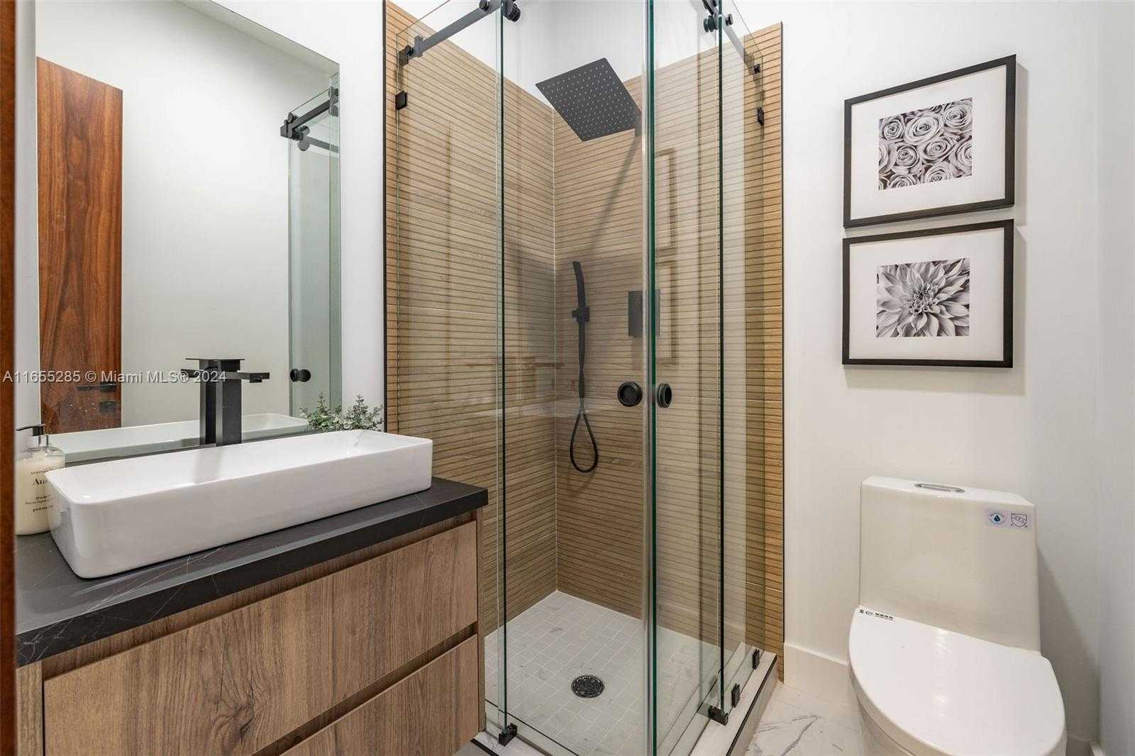 Small Image of 543 HIBISCUS DR, Hallandale Beach Number 40