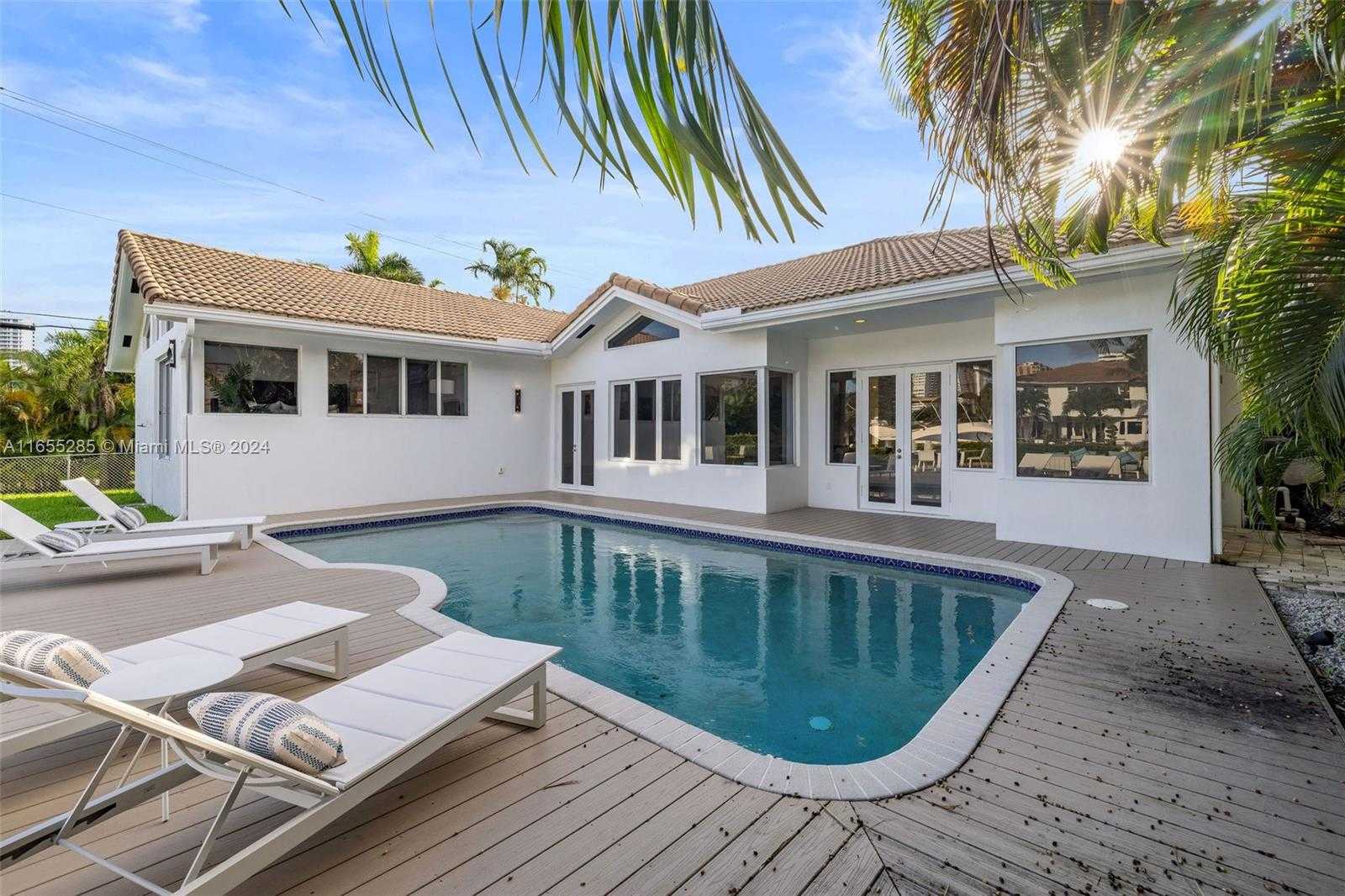 Small Image of 543 HIBISCUS DR, Hallandale Beach Number 46