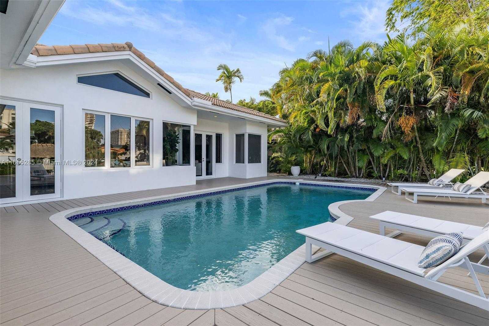 Small Image of 543 HIBISCUS DR, Hallandale Beach Number 47
