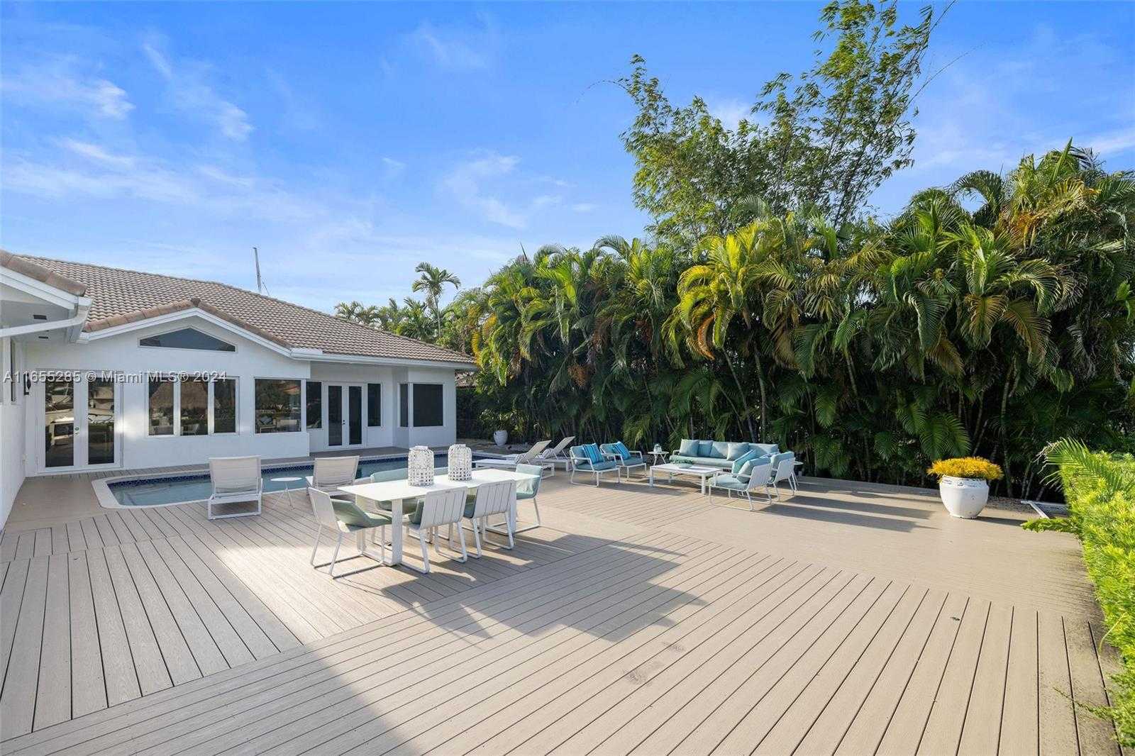 Small Image of 543 HIBISCUS DR, Hallandale Beach Number 48