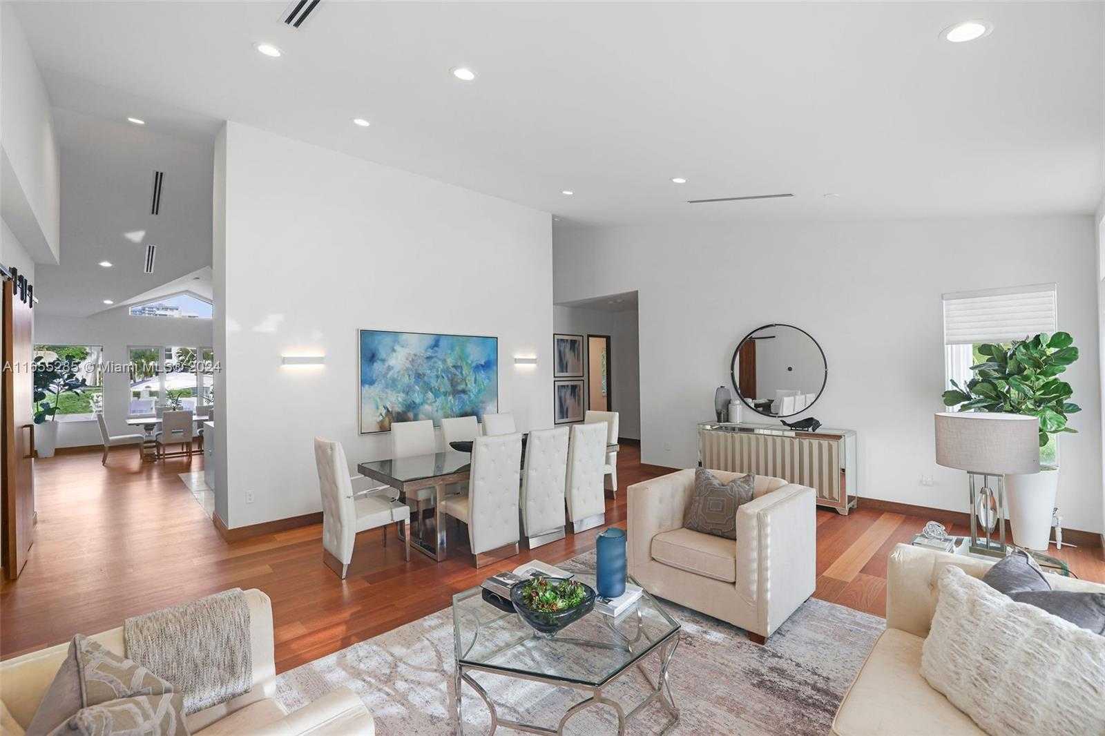 Small Image of 543 HIBISCUS DR, Hallandale Beach Number 5