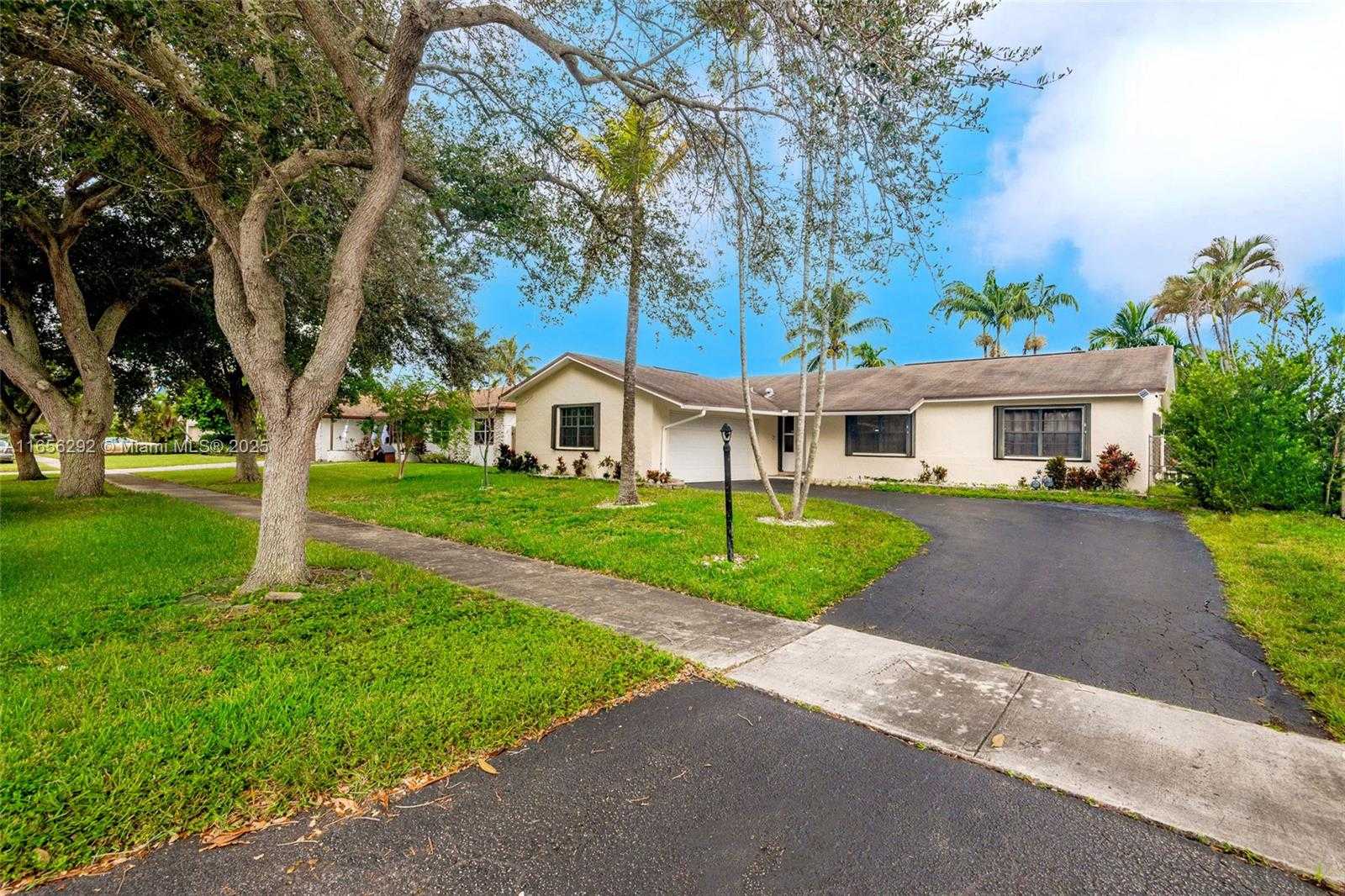 Small Image of 11533 SOUTH WEST 59TH CT, Cooper City Number 10