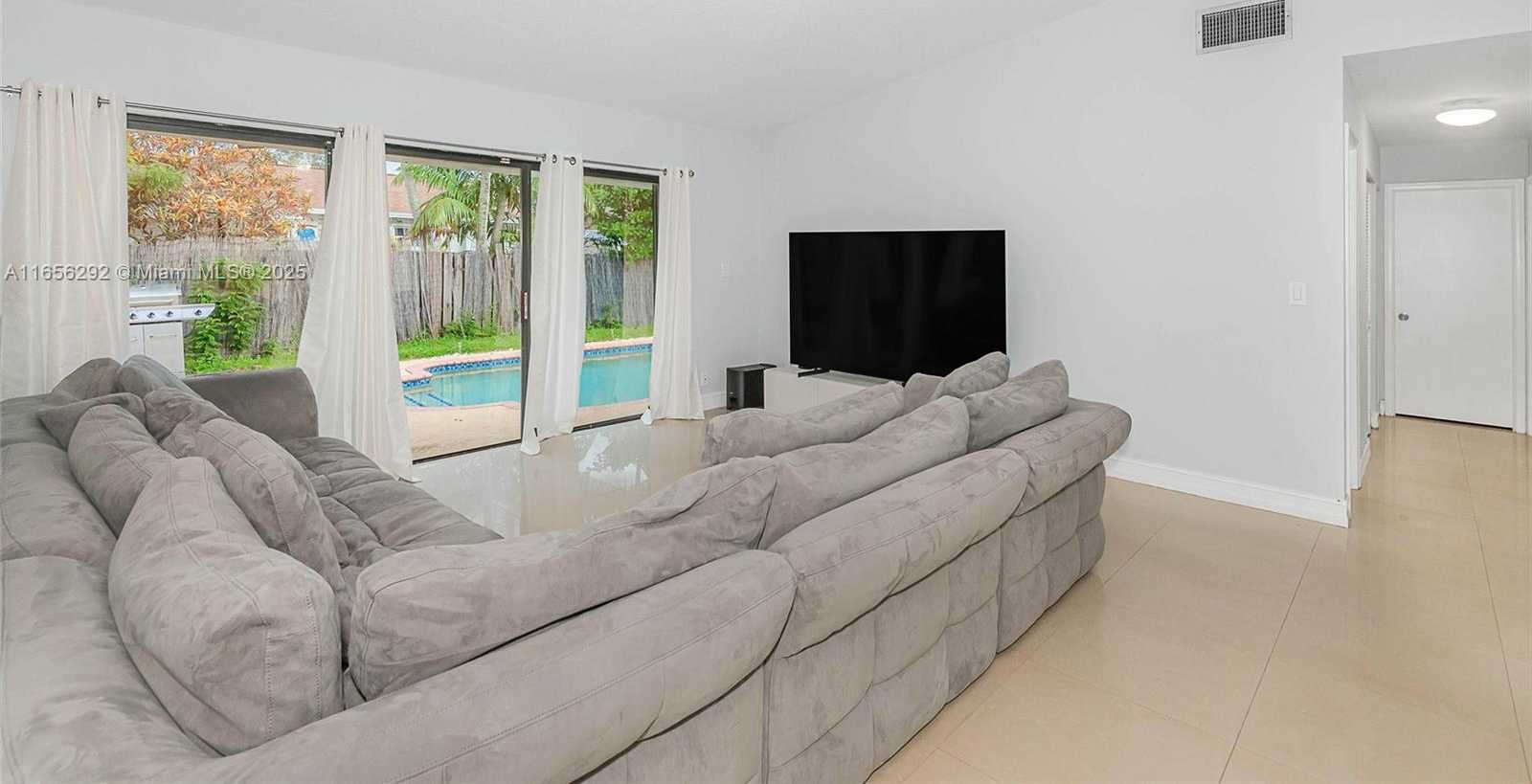 Small Image of 11533 SOUTH WEST 59TH CT, Cooper City Number 13