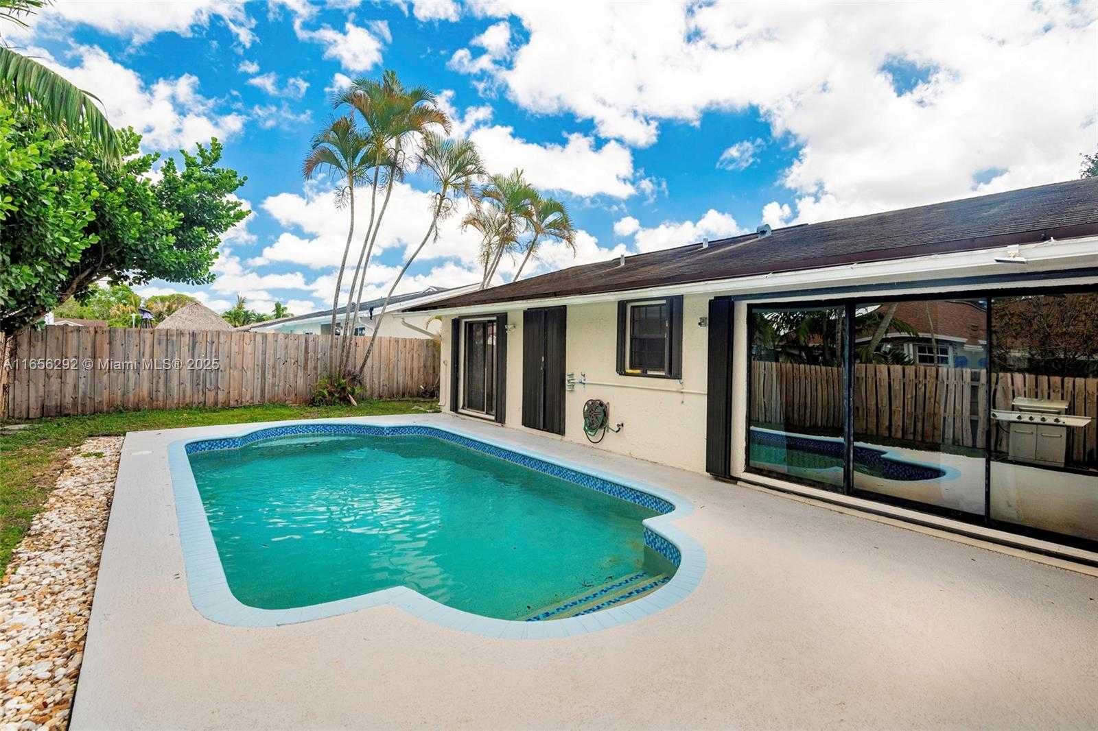 Small Image of 11533 SOUTH WEST 59TH CT, Cooper City Number 3