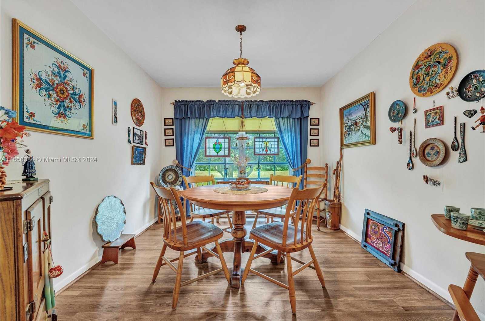 Small Image of 19400 SOUTH WEST 232ND ST, Miami Number 13