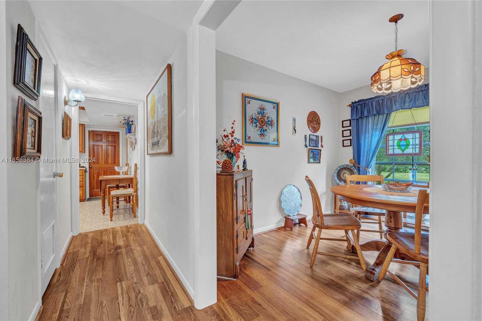 Small Image of 19400 SOUTH WEST 232ND ST, Miami Number 14
