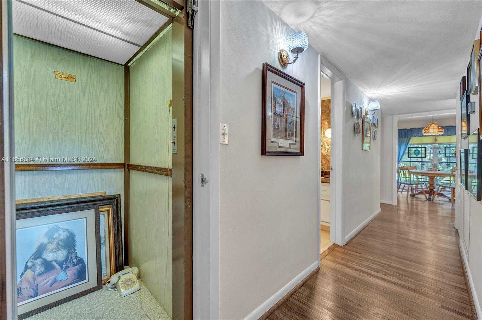 Small Image of 19400 SOUTH WEST 232ND ST, Miami Number 18