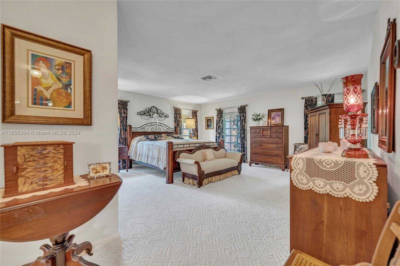 Small Image of 19400 SOUTH WEST 232ND ST, Miami Number 20