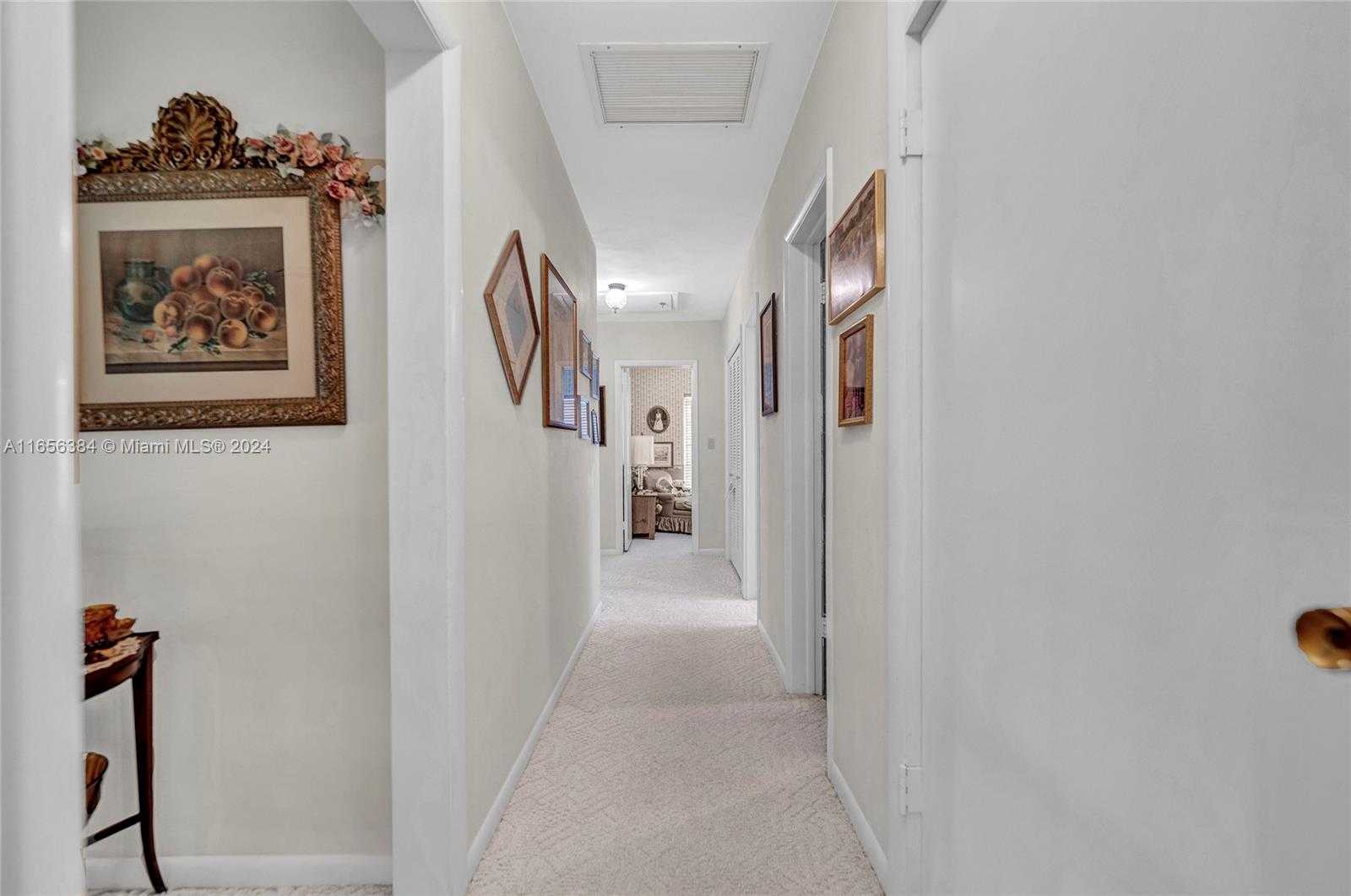 Small Image of 19400 SOUTH WEST 232ND ST, Miami Number 27