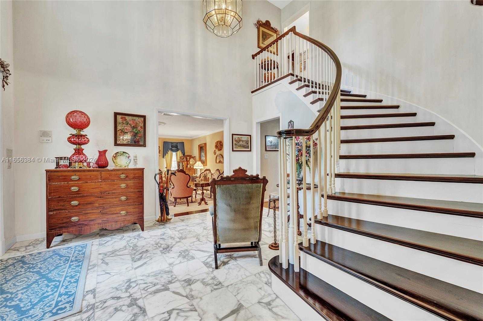 Small Image of 19400 SOUTH WEST 232ND ST, Miami Number 3