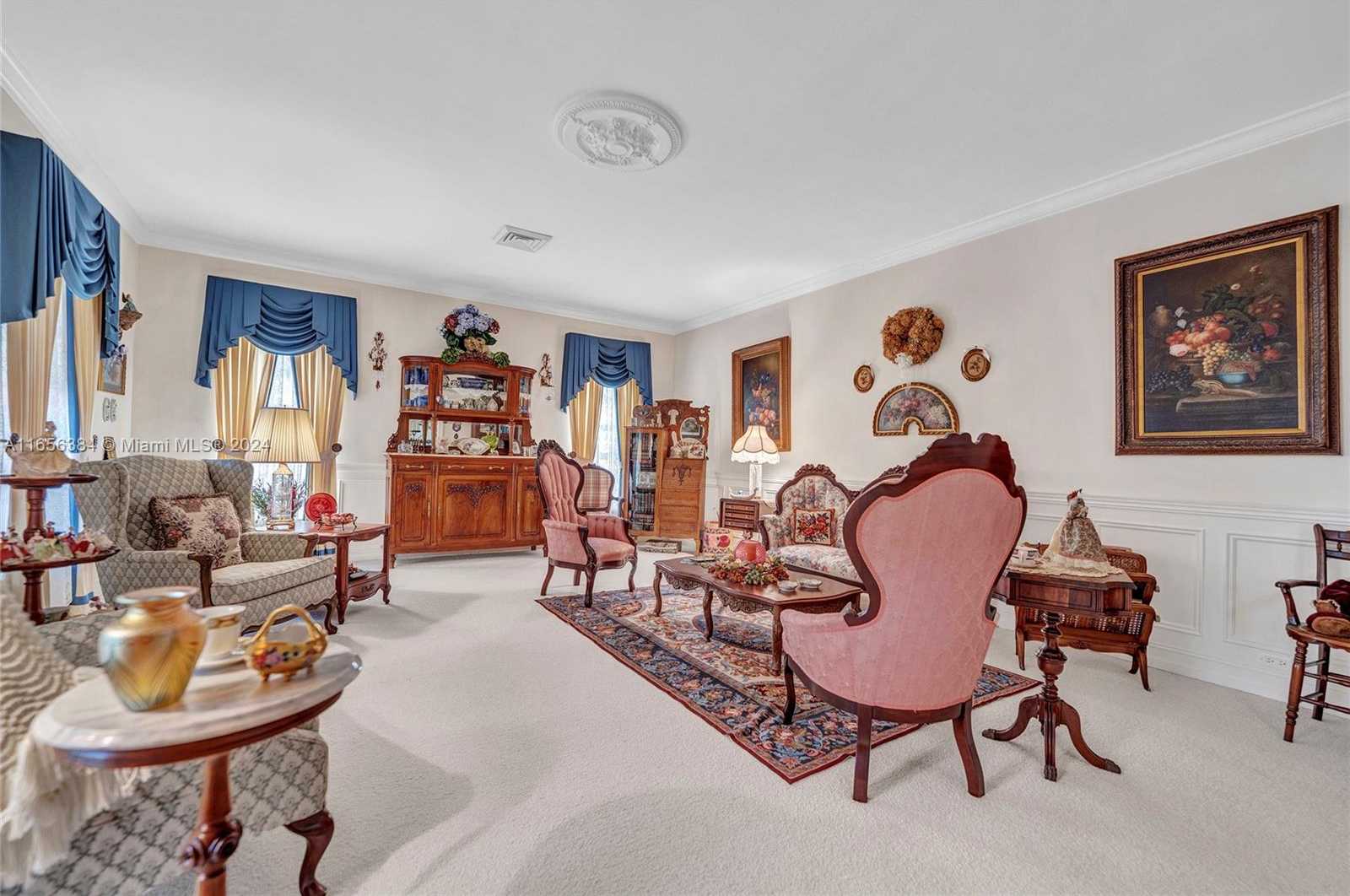 Small Image of 19400 SOUTH WEST 232ND ST, Miami Number 5