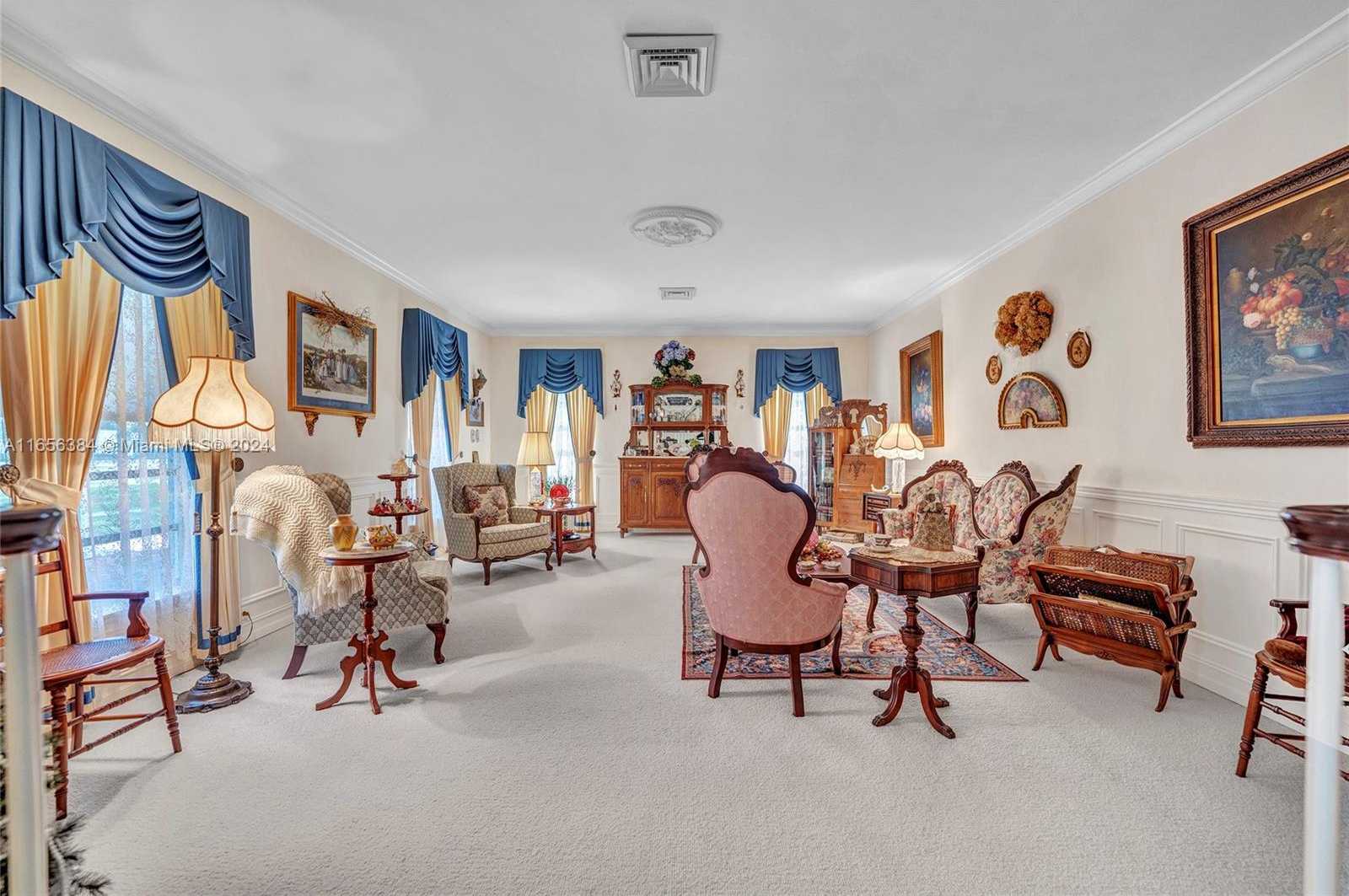 Small Image of 19400 SOUTH WEST 232ND ST, Miami Number 6