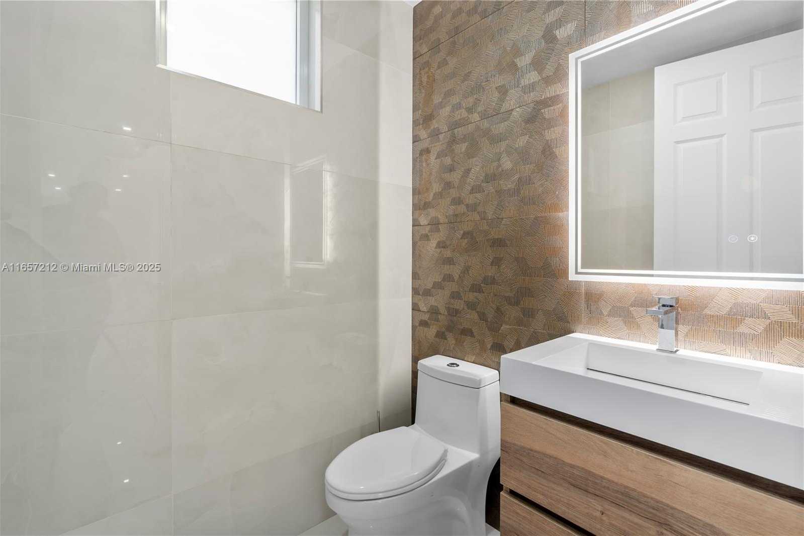 Small Image of 21227 NORTH EAST 31ST PL, Aventura Number 11