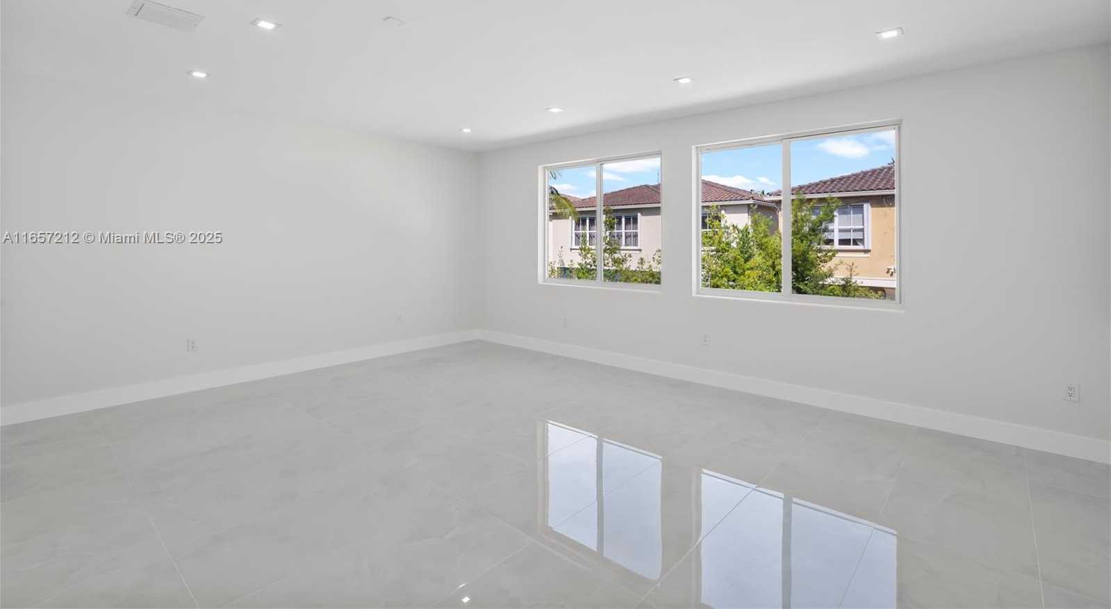 Small Image of 21227 NORTH EAST 31ST PL, Aventura Number 13