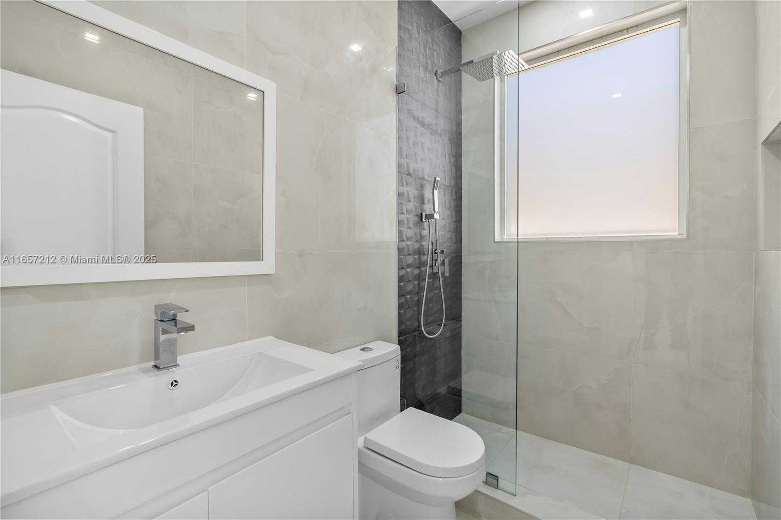 Small Image of 21227 NORTH EAST 31ST PL, Aventura Number 25