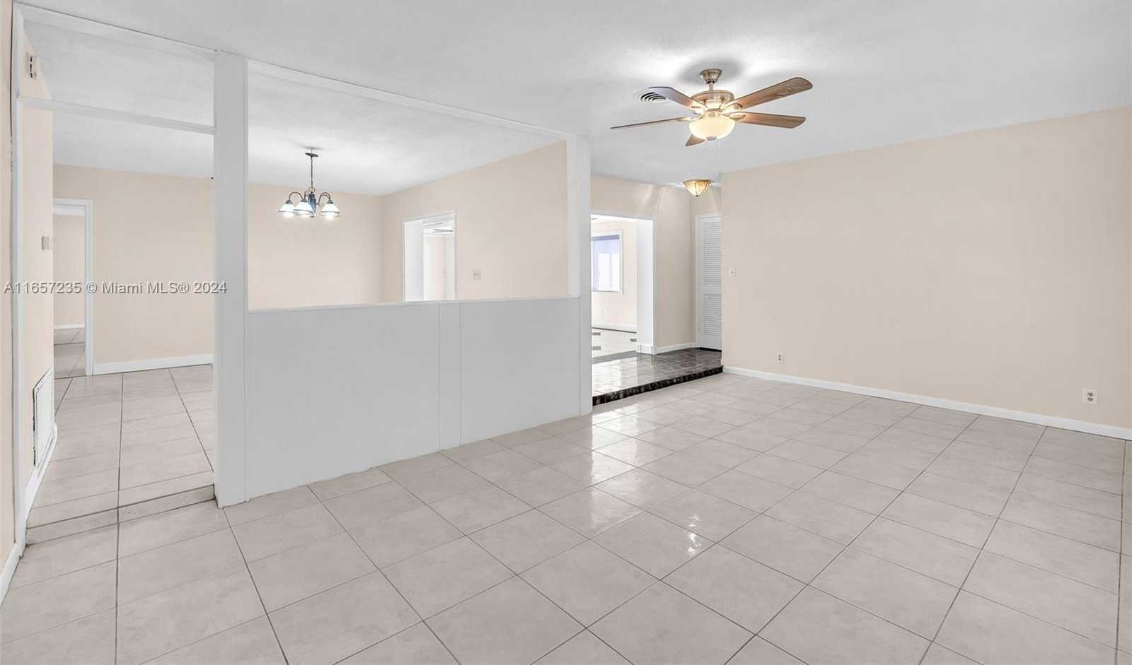 Small Image of 600 Camellia Ct, Plantation, FL 33317, USA Number 33